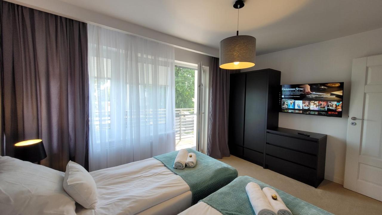 Apartment Goldenapart -apartamenty Z Dwiema Sypialniami, Basen