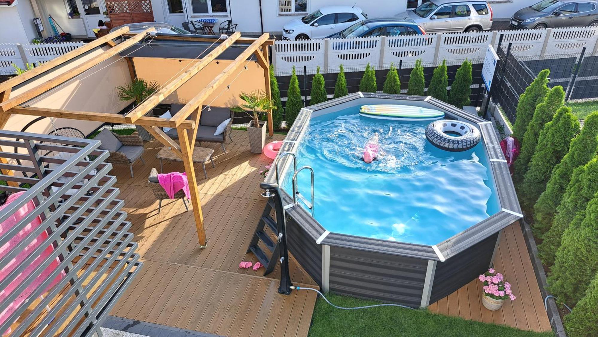 Apartment Goldenapart -apartamenty Z Dwiema Sypialniami, Basen